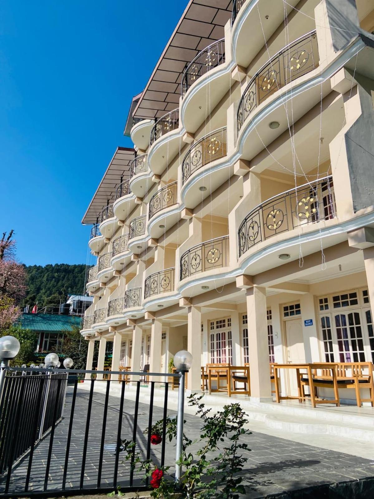 Sky Pie Hotel Dharamshala Exterior foto